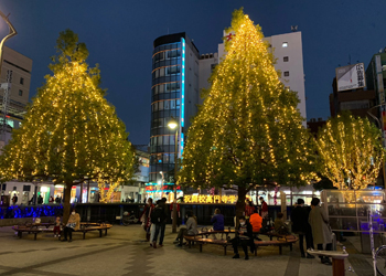 JR高円寺駅南口_ブルーライトアップ