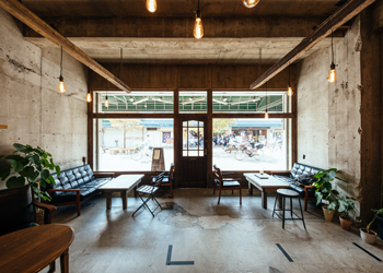 「TOKYO COFFEE Roastery cafe_店内イメージ2