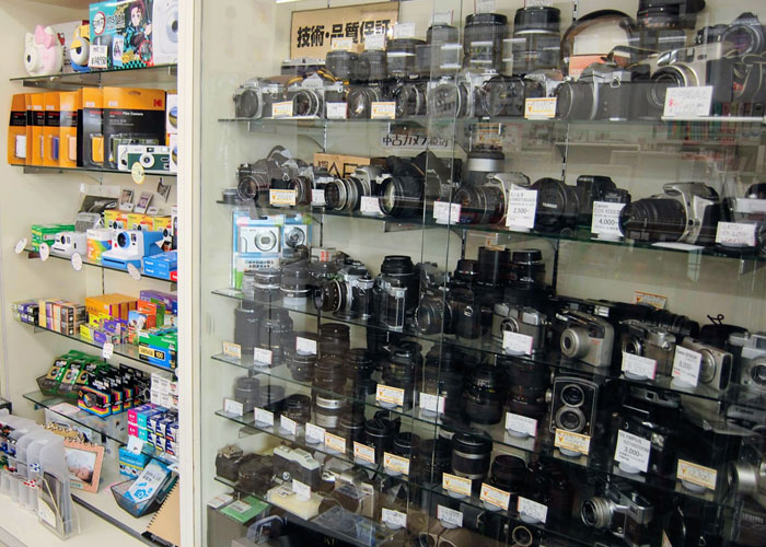 西村カメラ_店内