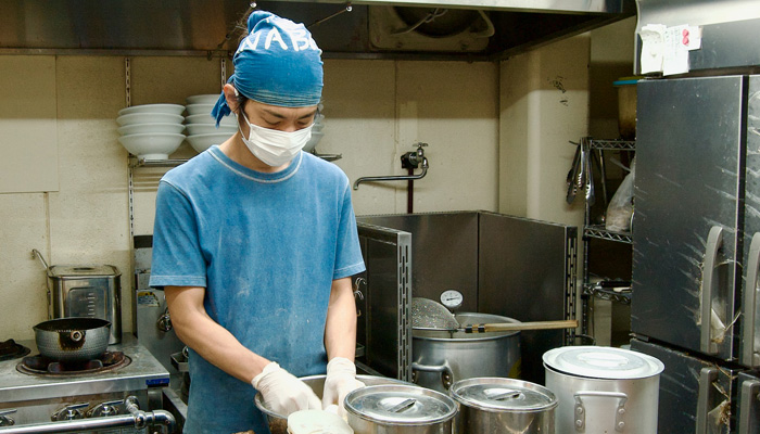 和凡_店主の前川さん。