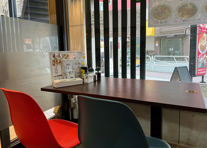 味の美 焼き小籠包_テーブル