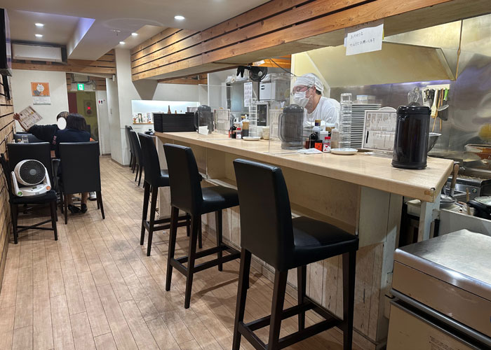 あげもんや_店内